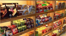 休閑零食店設(shè)計裝修